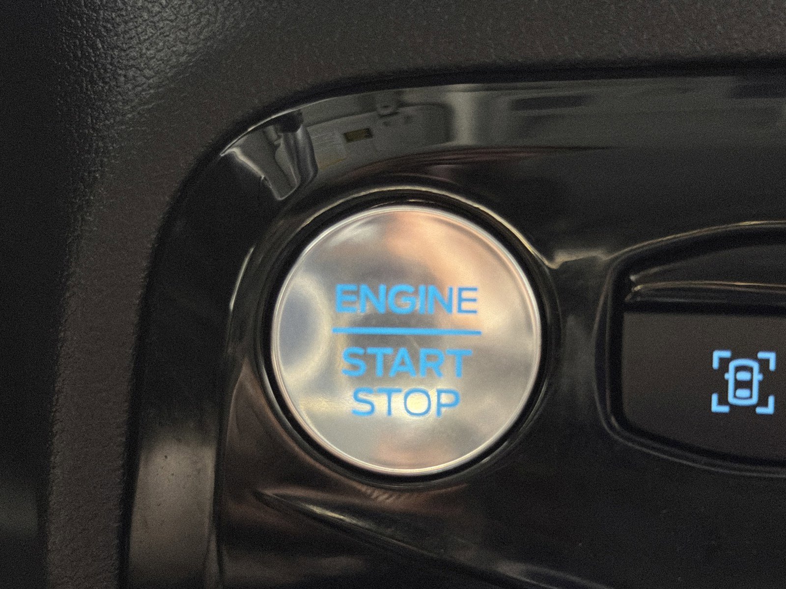 Used 2024 Ford Escape Platinum image 28