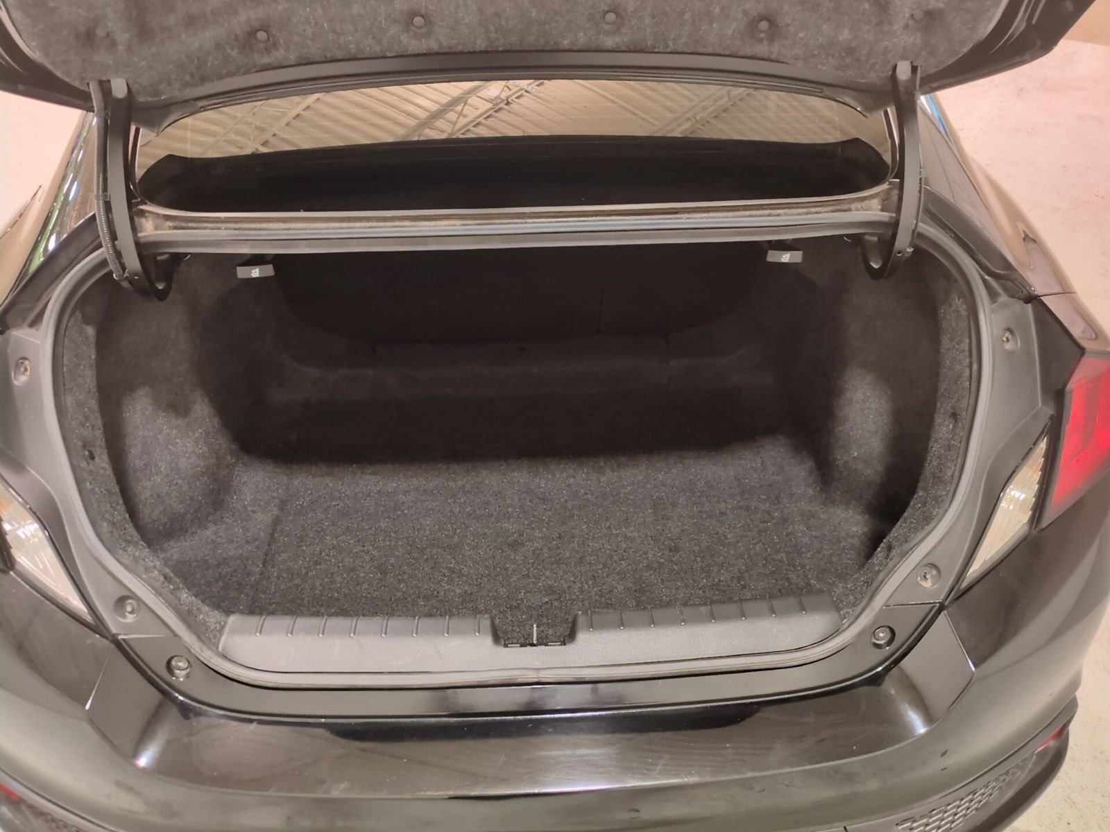 Used 2017 Honda Civic EX-L image 13