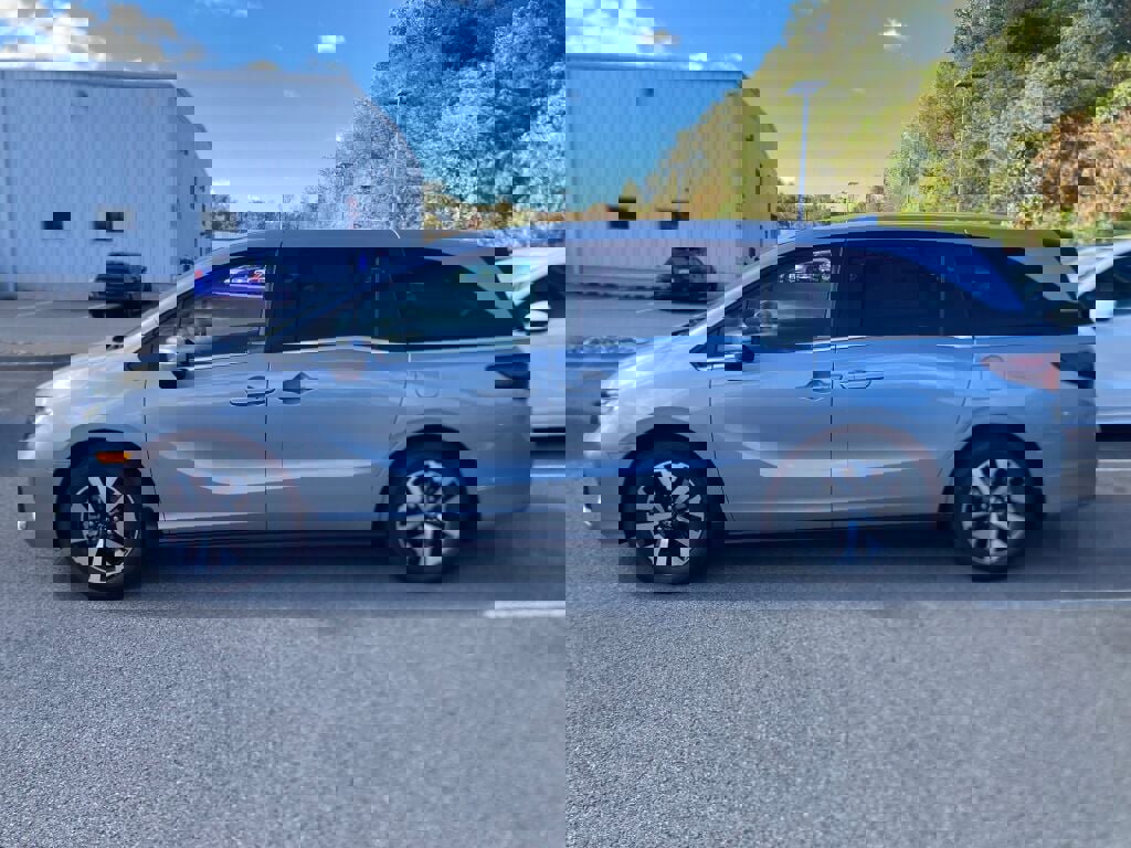 New 2026 Honda Odyssey EX-L image 3