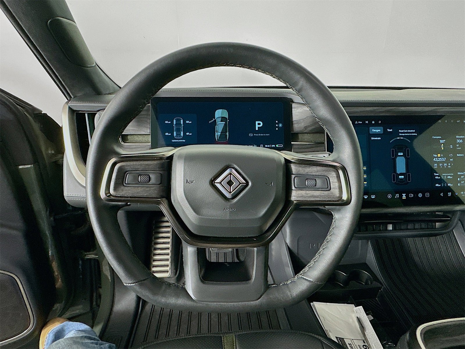 Used 2022 Rivian R1S Launch Edition image 10