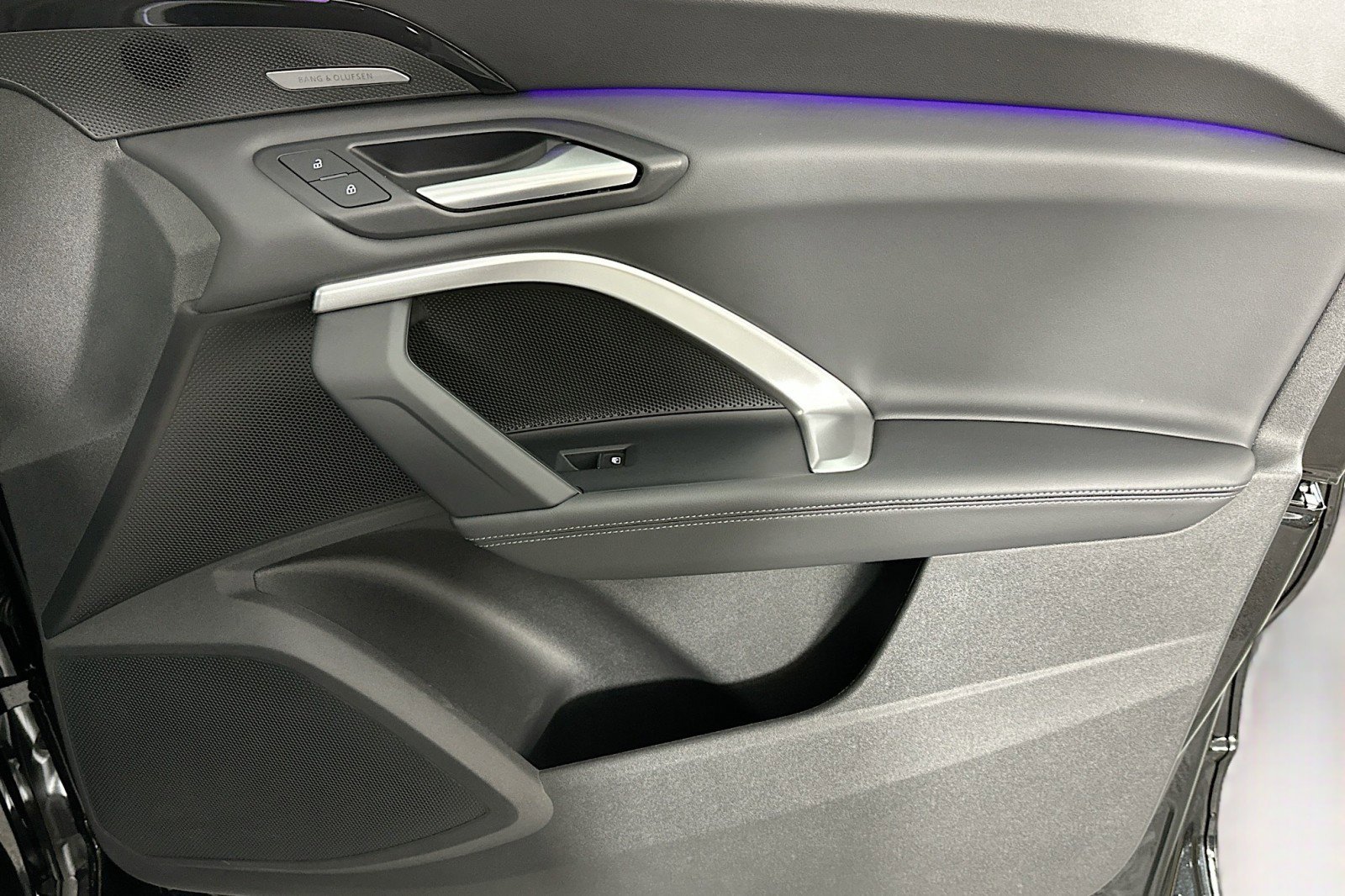 Used 2025 Audi Q5 Premium Plus w/ Premium Plus AWD/4WD image 23