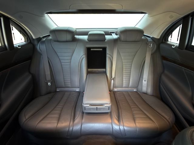 Used 2019 Mercedes-Benz S 560 4MATIC Sedan w/ AMG Line Exterior image 16