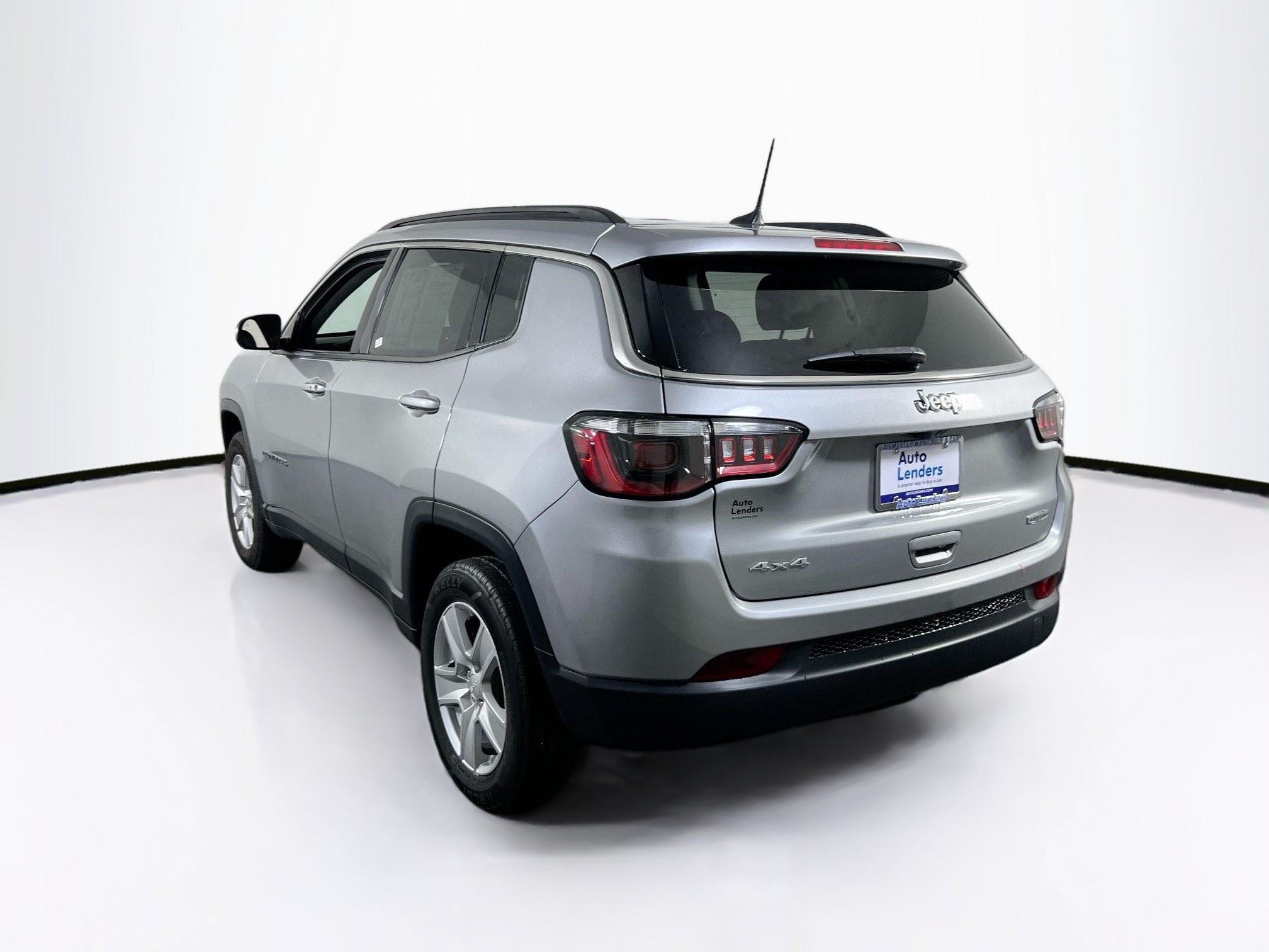 Used 2022 Jeep Compass Latitude w/ Convenience Group AWD/4WD image 7