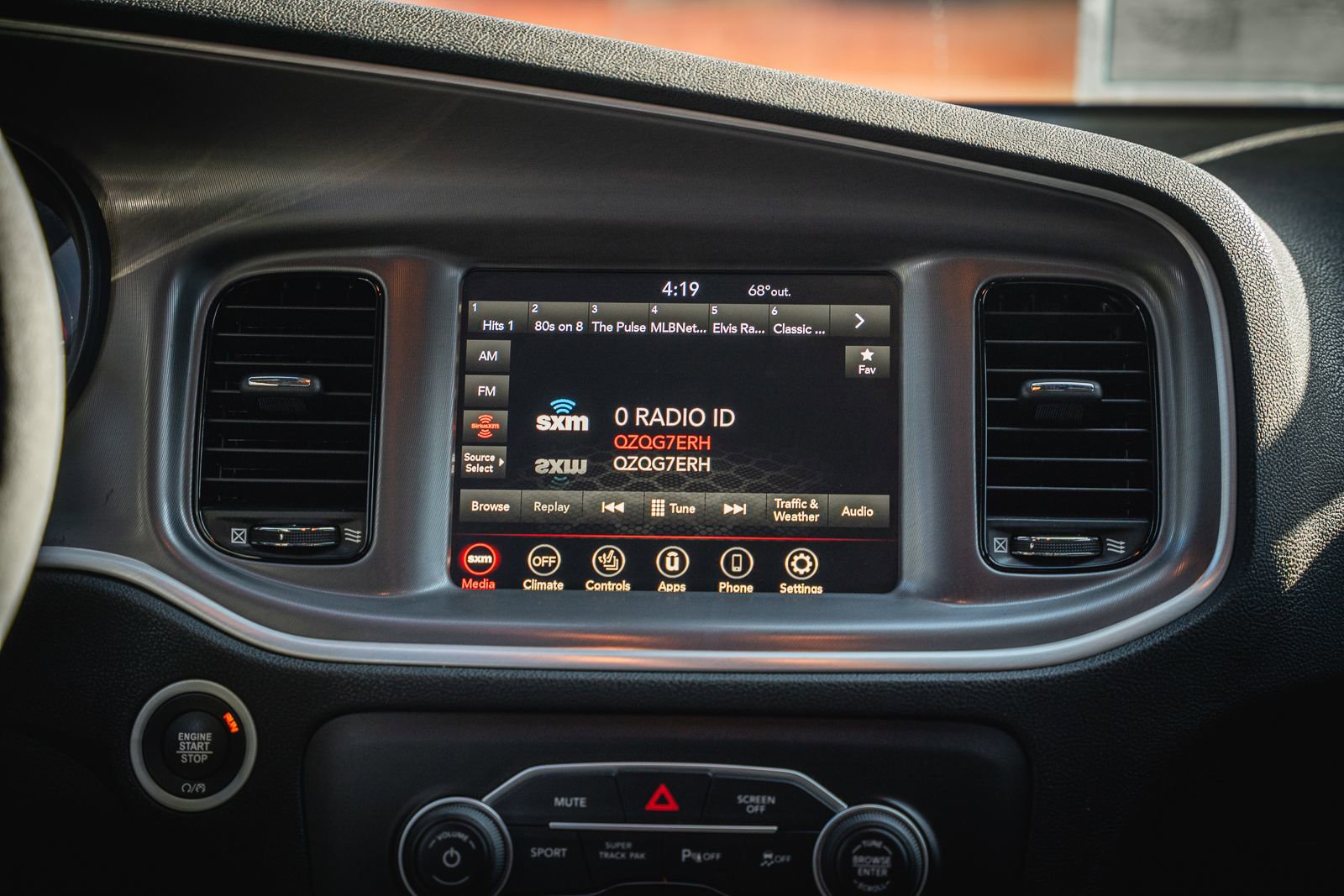 Used 2022 Dodge Charger R/T w/ Blacktop Package image 47