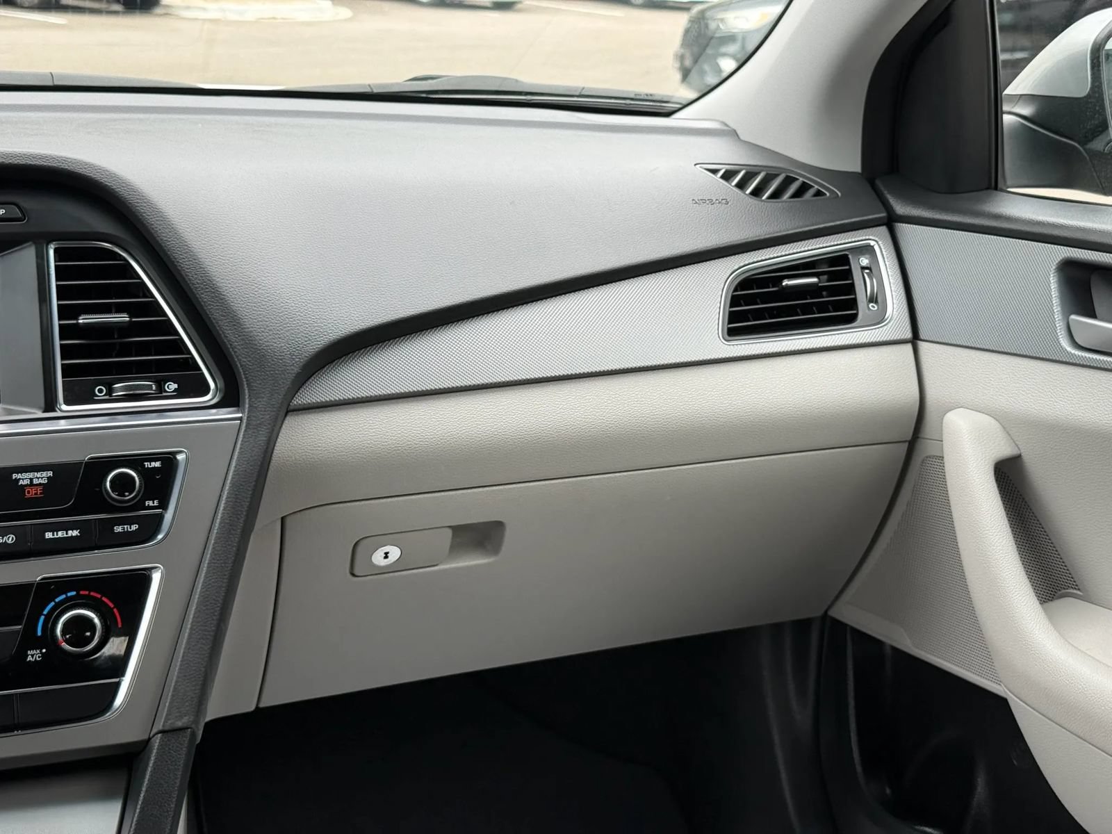 Used 2017 Hyundai Sonata SE FWD image 17