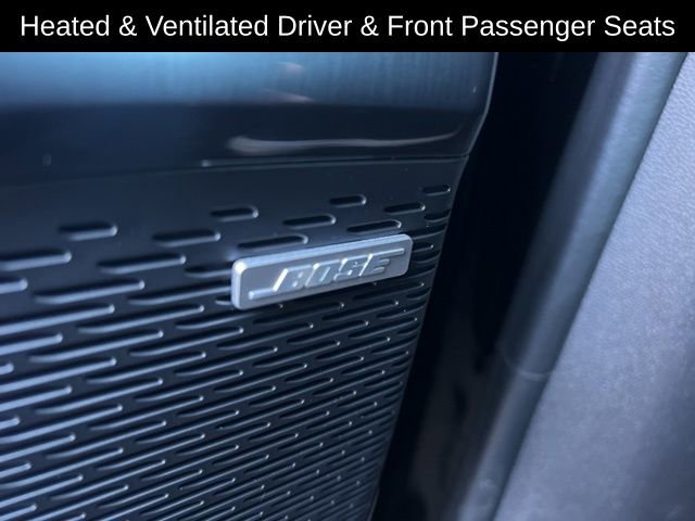 Used 2024 GMC Acadia AT4 w/ Luxury Package image 24