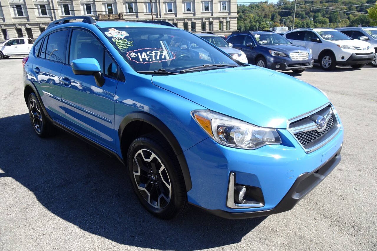 Used 2017 Subaru Crosstrek 2.0i Premium AWD/4WD image 4
