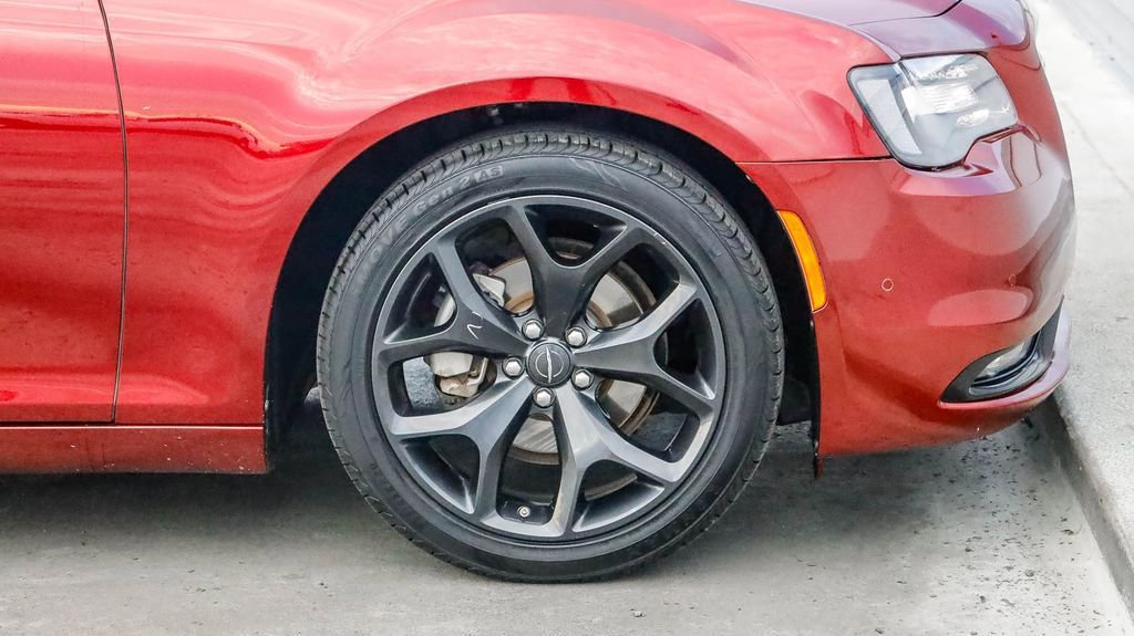 Used 2023 Chrysler 300 S image 11