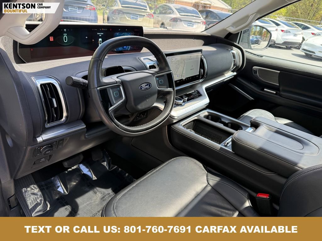 Used 2025 Ford Expedition Platinum image 34