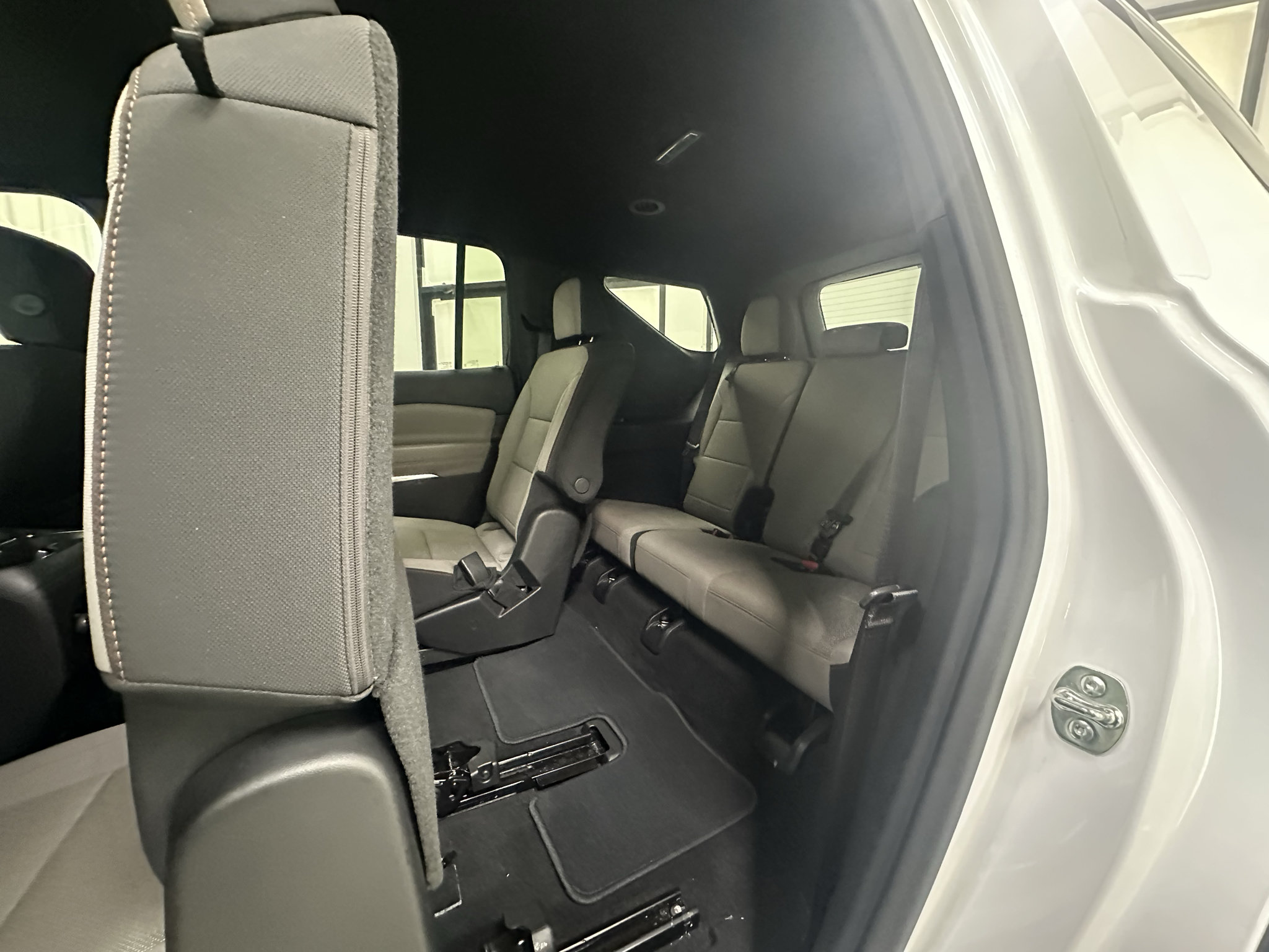 Certified 2026 Chevrolet Traverse LT w/ Driver Confidence Package FWD image 16