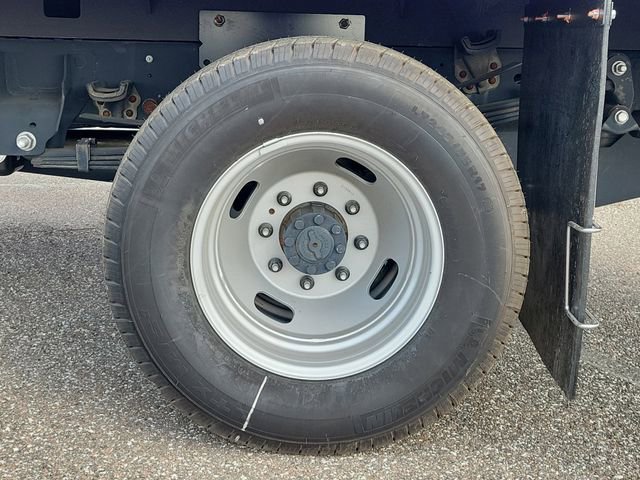 New 2025 Ford F350 XL w/ XL Chrome Package image 6