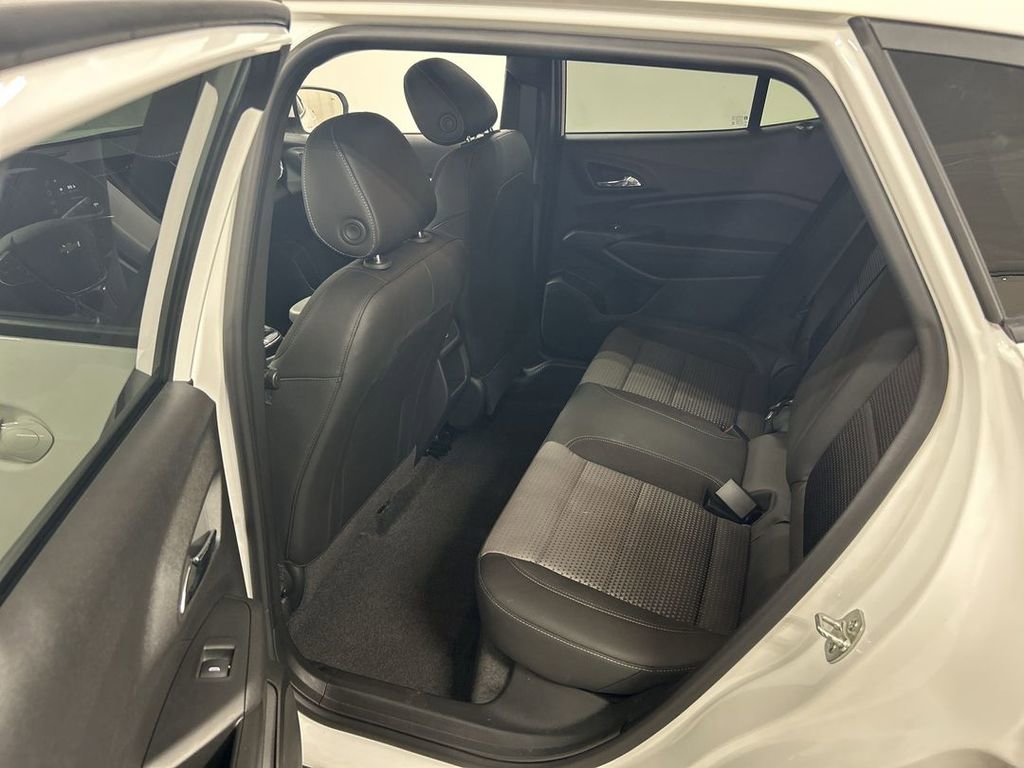 Certified 2024 Chevrolet Trax LT w/ Driver Confidence Package image 19