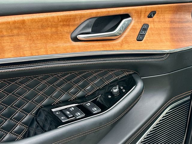 Used 2025 Jeep Grand Cherokee Summit image 18