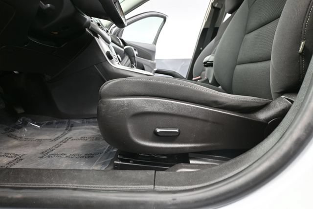 Used 2016 Chevrolet Cruze LT FWD image 20