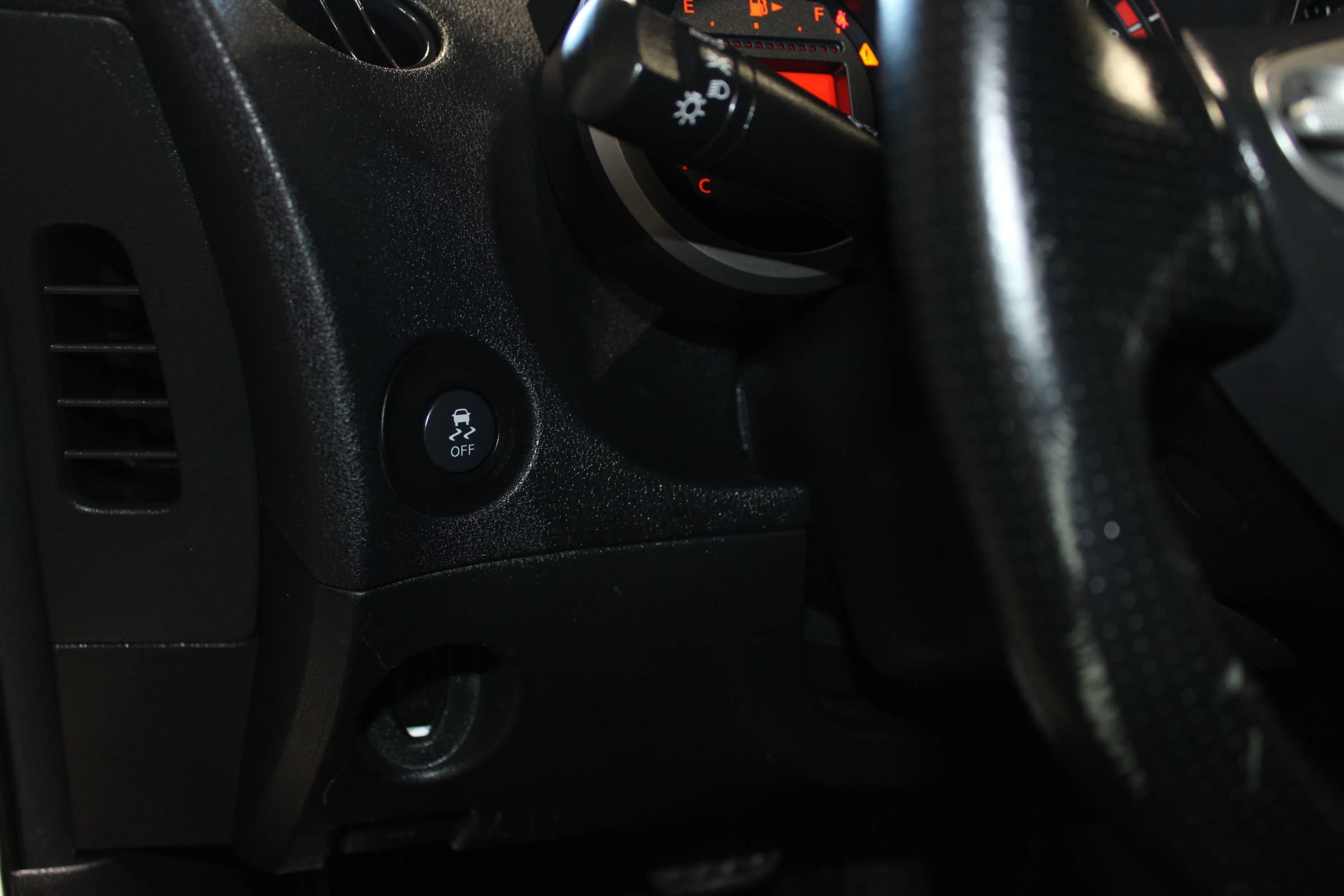 Used 2015 Nissan 370Z Coupe w/ Aerodynamics Package RWD image 18