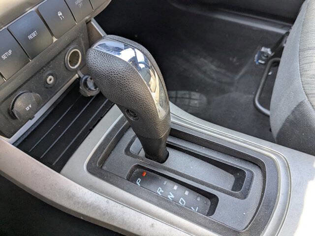 Used 2010 Ford Focus SE FWD image 21