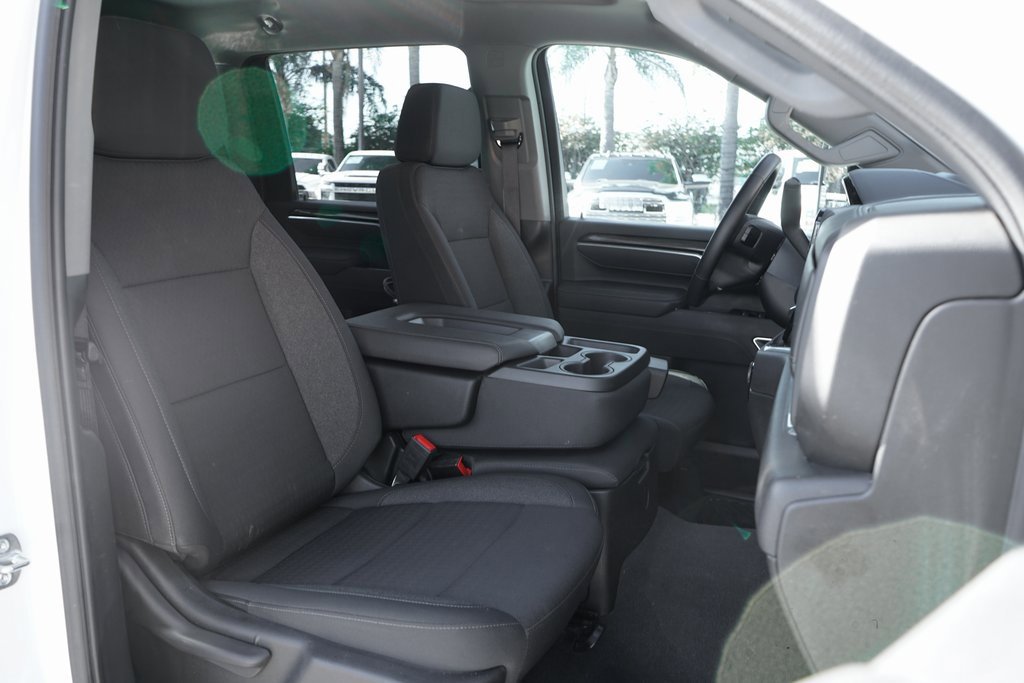 Used 2025 Chevrolet Silverado 3500 LT w/ Convenience Package image 36