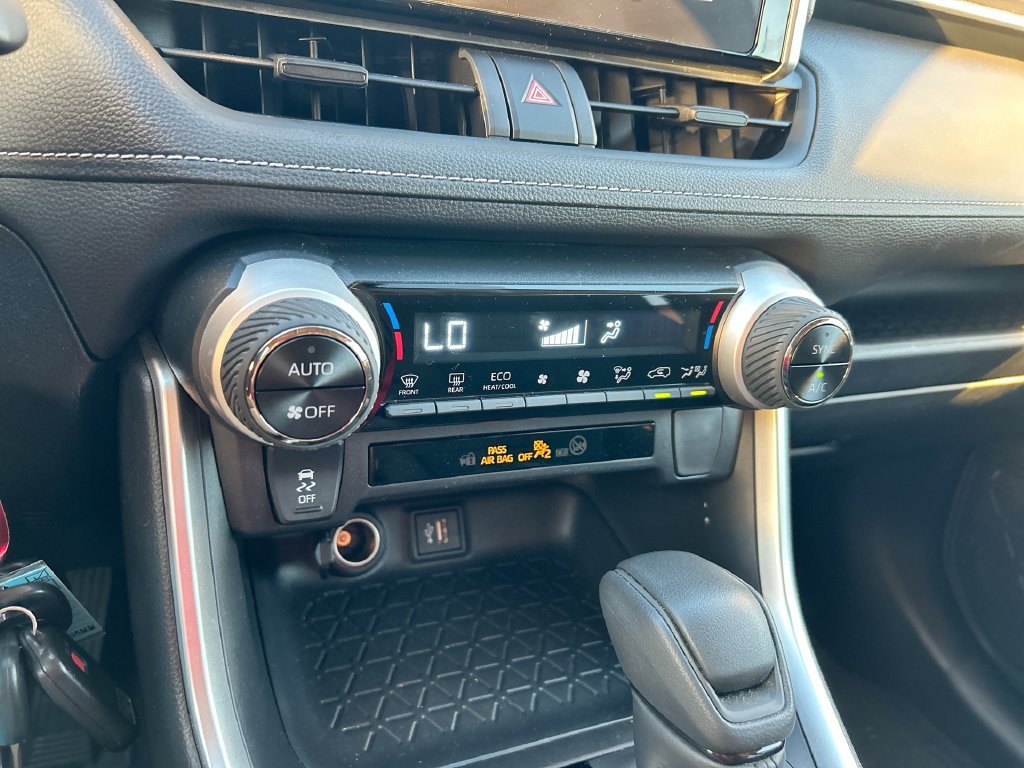 Certified 2025 Toyota RAV4 LE AWD/4WD image 24