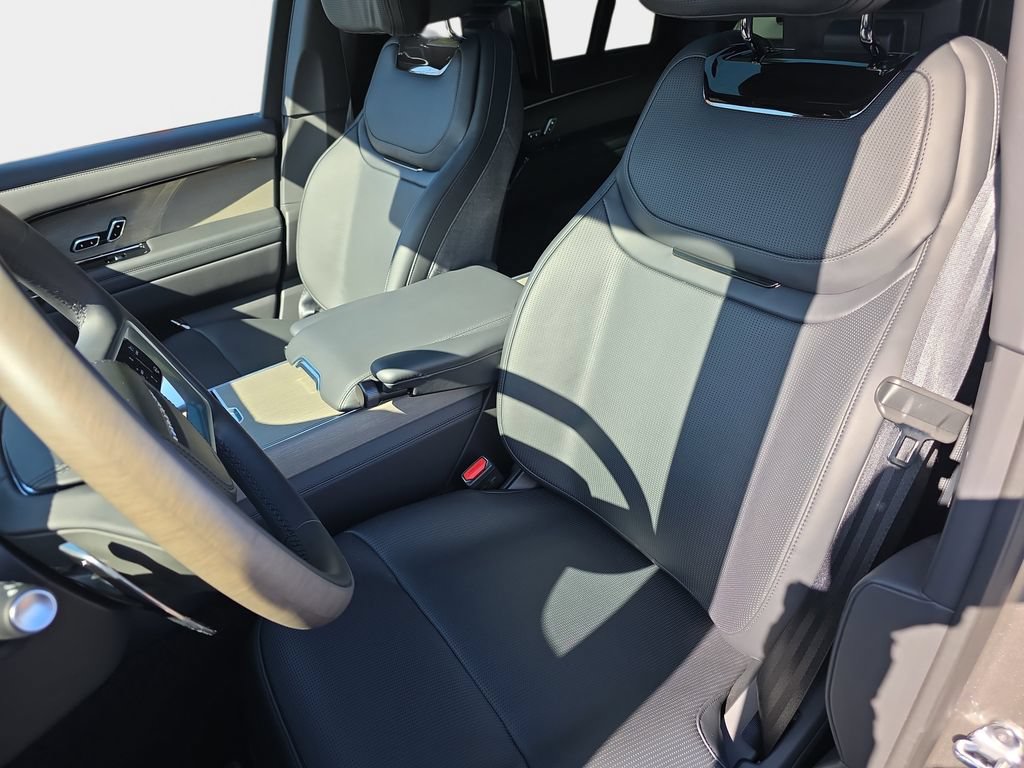 New 2026 Land Rover Range Rover SV AWD/4WD image 15