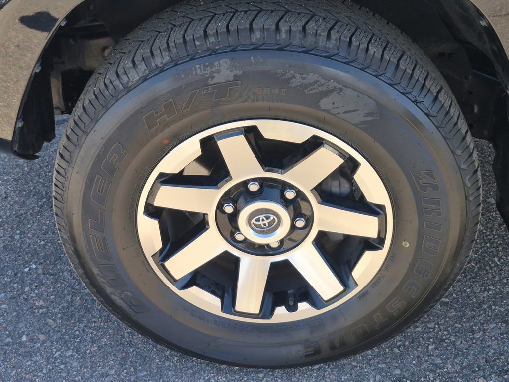 Used 2024 Toyota 4Runner TRD Off-Road image 17