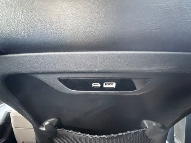 Used 2024 Chrysler Pacifica Touring-L image 29