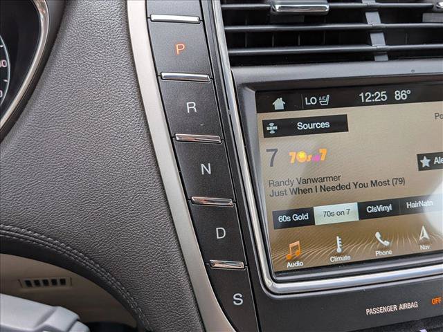 Used 2018 Lincoln MKX Reserve w/ Driver Assistance Package FWD image 12