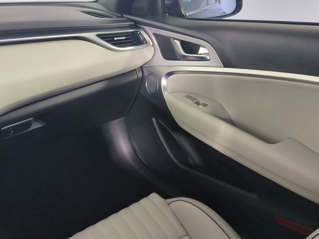 Used 2023 Genesis G70 2.0T w/ Sport Prestige Package image 18