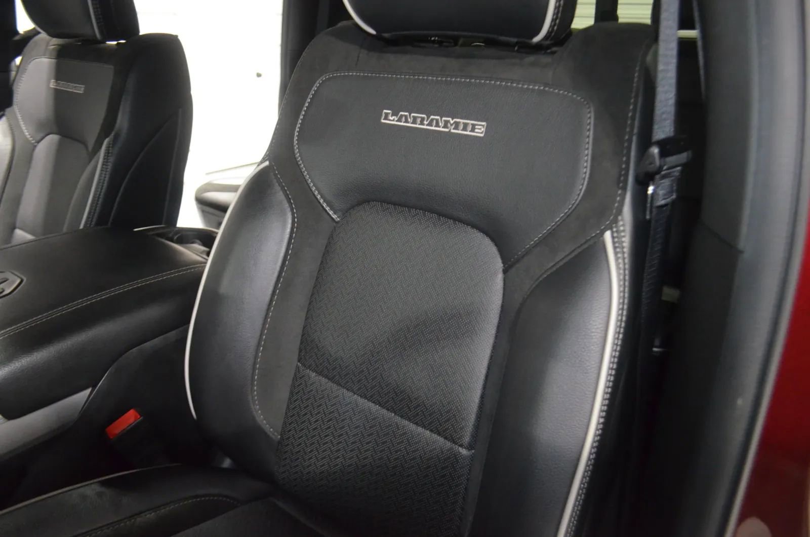 Used 2025 RAM 1500 Laramie image 13