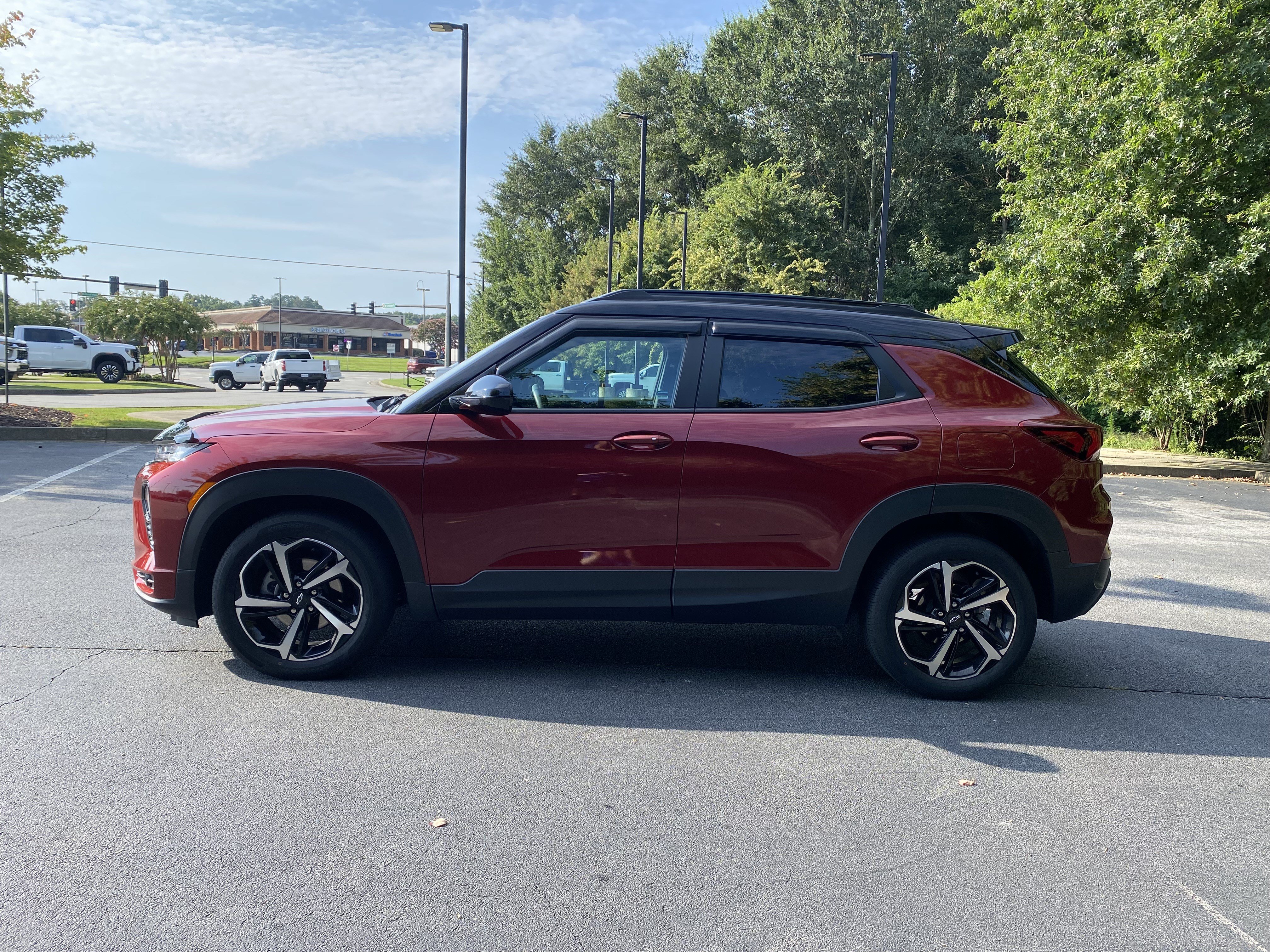 Used 2022 Chevrolet TrailBlazer RS w/ Convenience Package FWD image 6