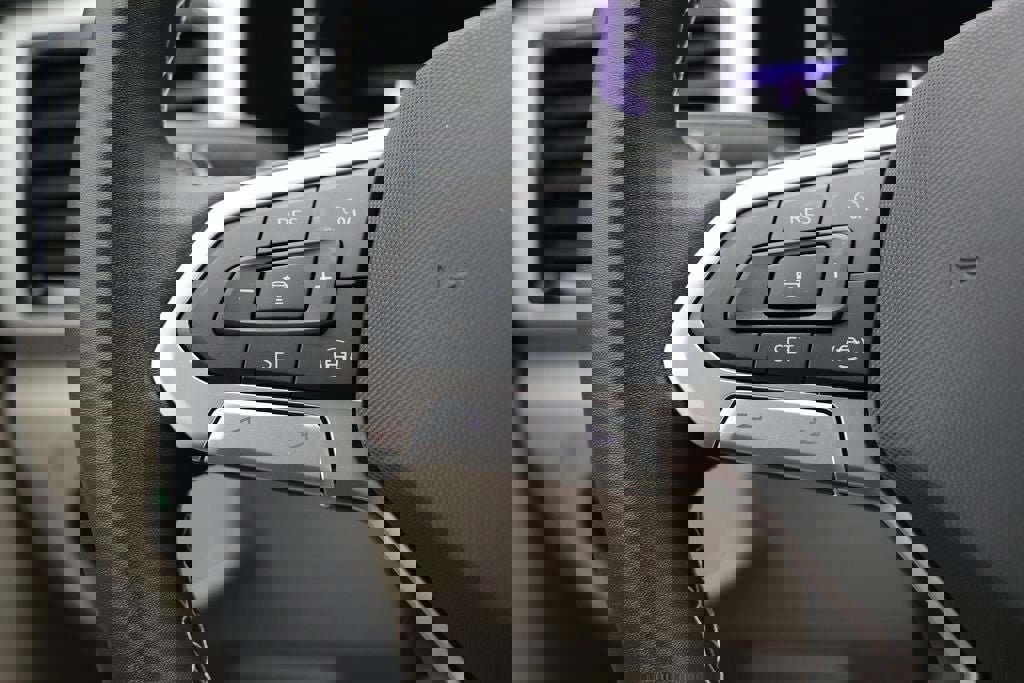 Used 2022 Volkswagen Atlas SE image 19