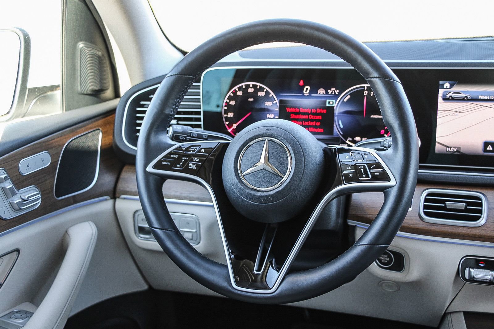 Certified 2025 Mercedes-Benz GLE 450e 4MATIC image 15