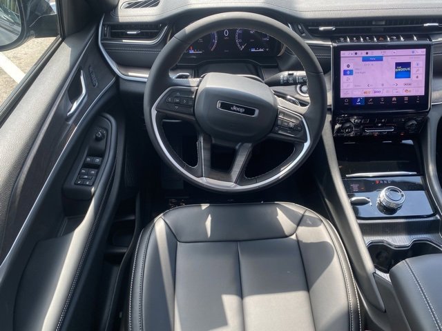 New 2025 Jeep Grand Cherokee L Limited w/ Trailer Tow Package image 40