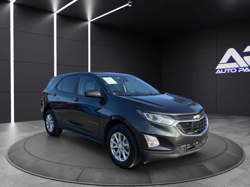 Used 2021 Chevrolet Equinox LS image 3