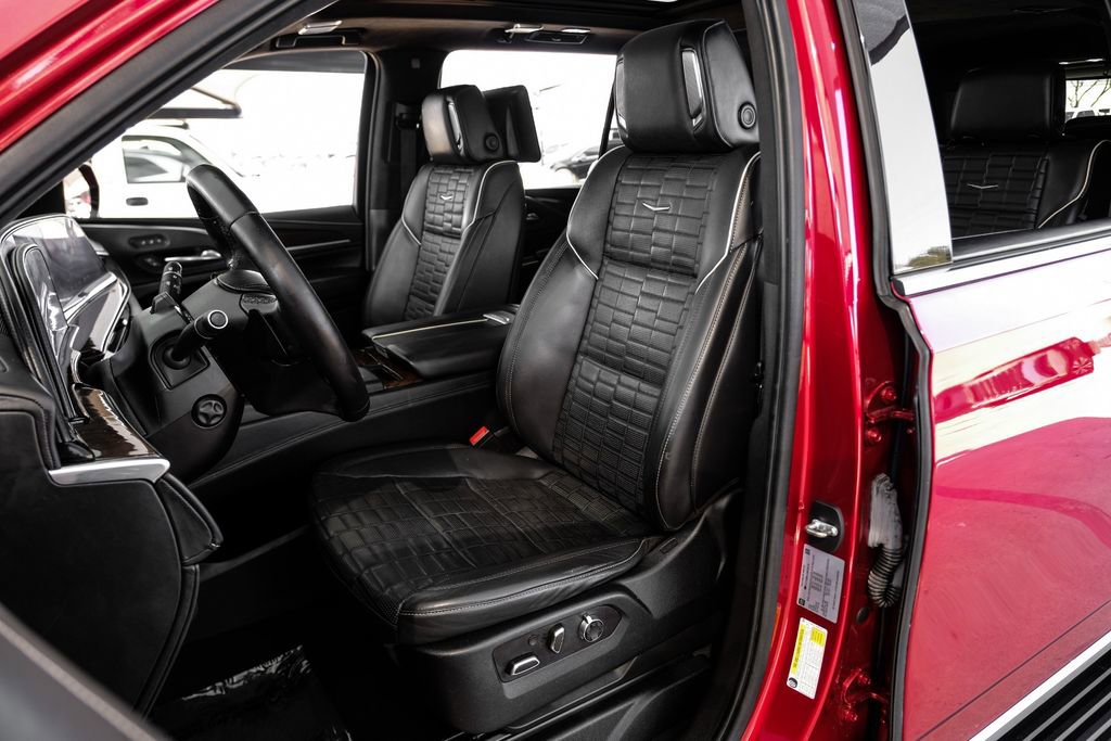 Used 2021 Cadillac Escalade ESV Premium Luxury Platinum image 31