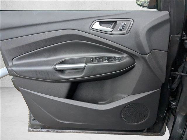 Used 2016 Ford Escape SE w/ Equipment Group 201A FWD image 13