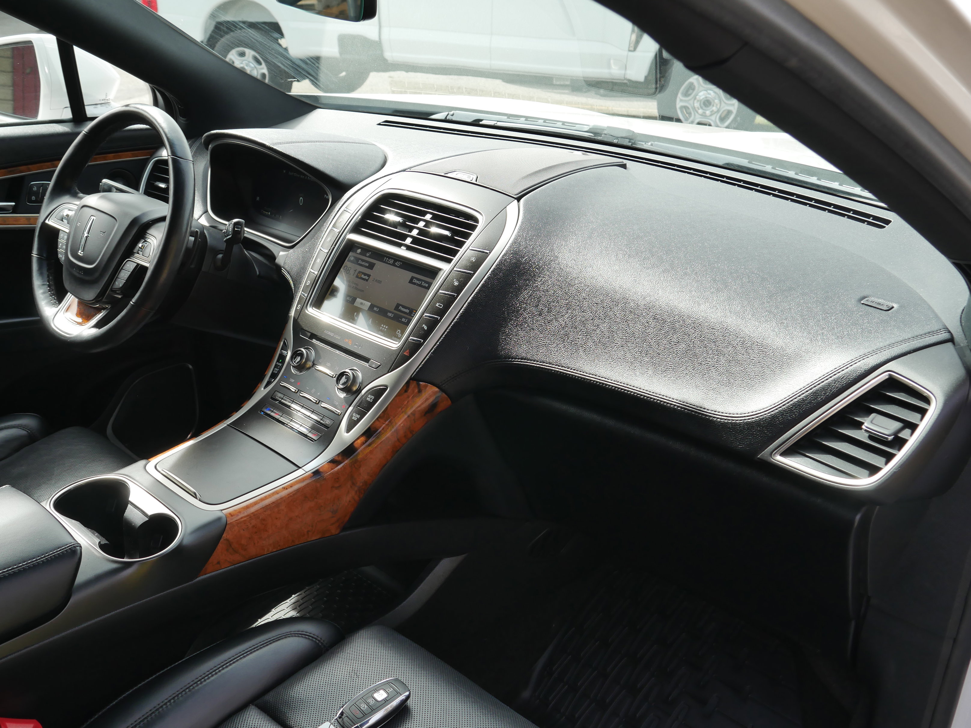 Used 2019 Lincoln Nautilus Reserve image 27