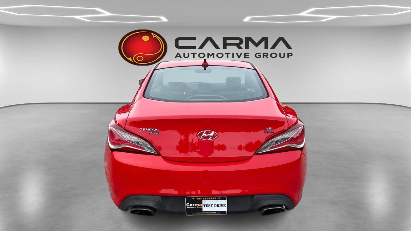Used 2016 Hyundai Genesis Coupe 3.8 RWD image 4