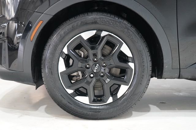 Used 2024 Kia Sorento S image 13
