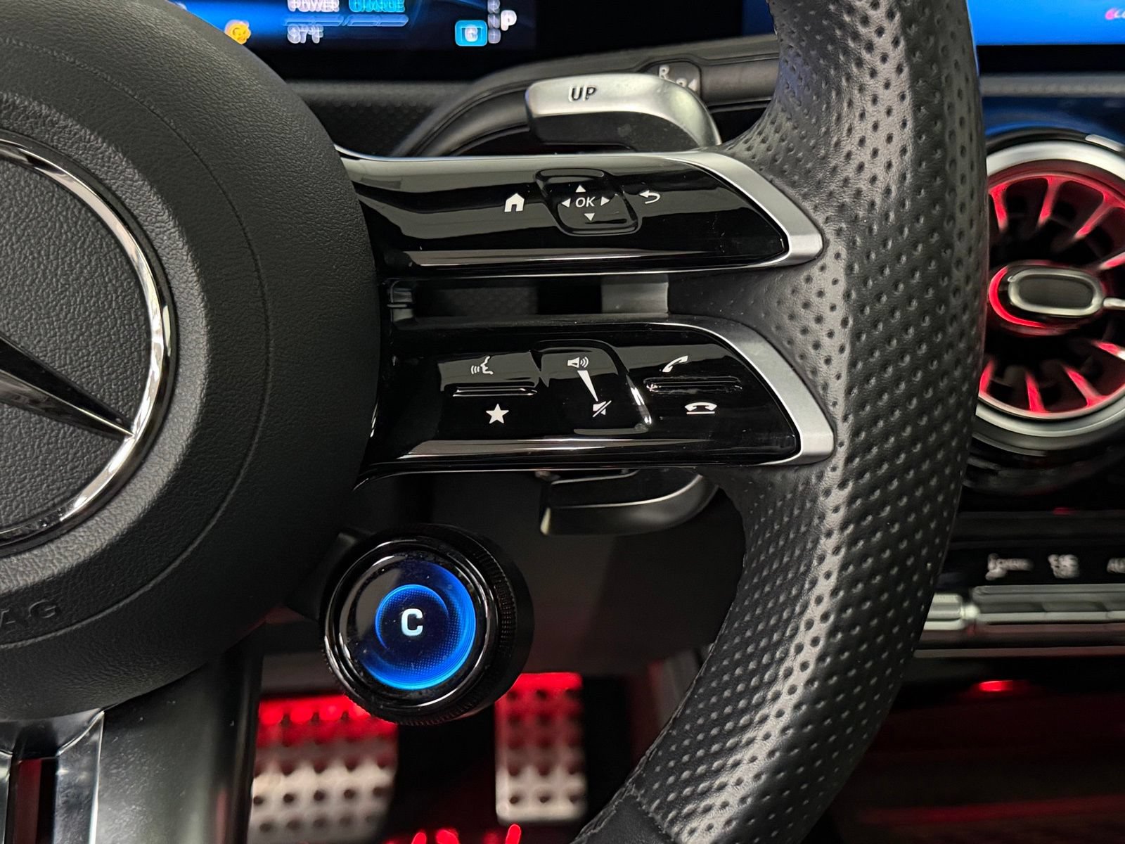 Certified 2025 Mercedes-Benz CLA 35 AMG 4MATIC image 32