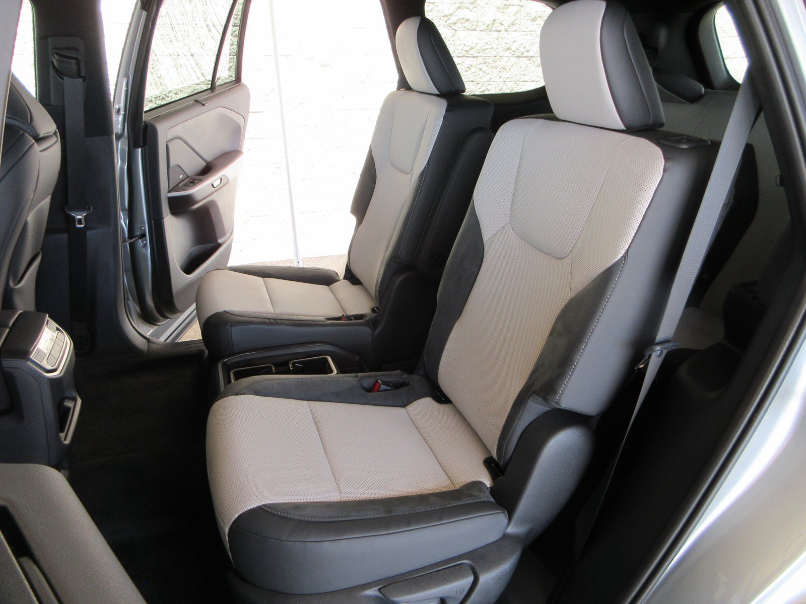 Used 2026 Lexus TX 500h AWD w/ Technology Package image 27