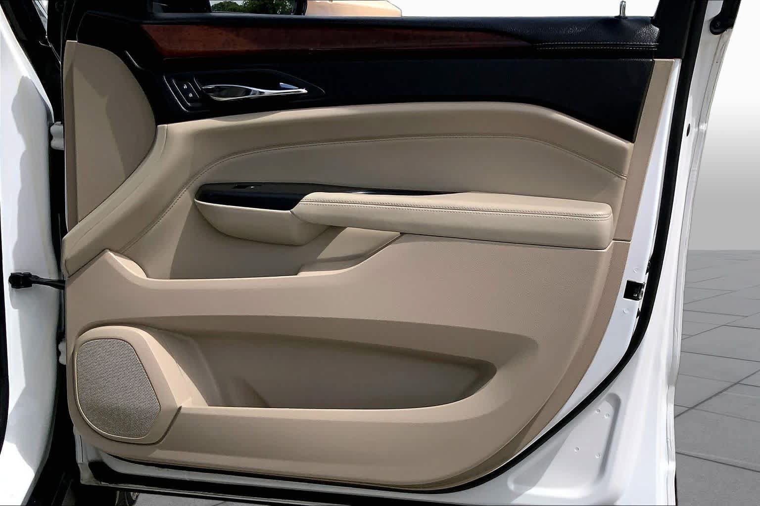 Used 2013 Cadillac SRX Luxury FWD image 22