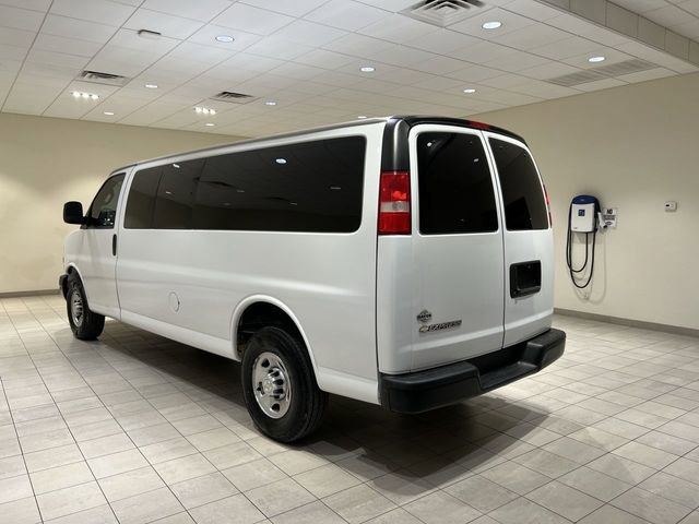 Used 2023 Chevrolet Express 3500 LS RWD image 3