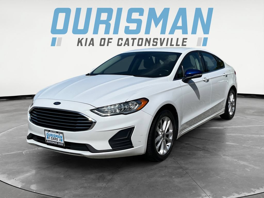 Used 2019 Ford Fusion SE FWD image 2