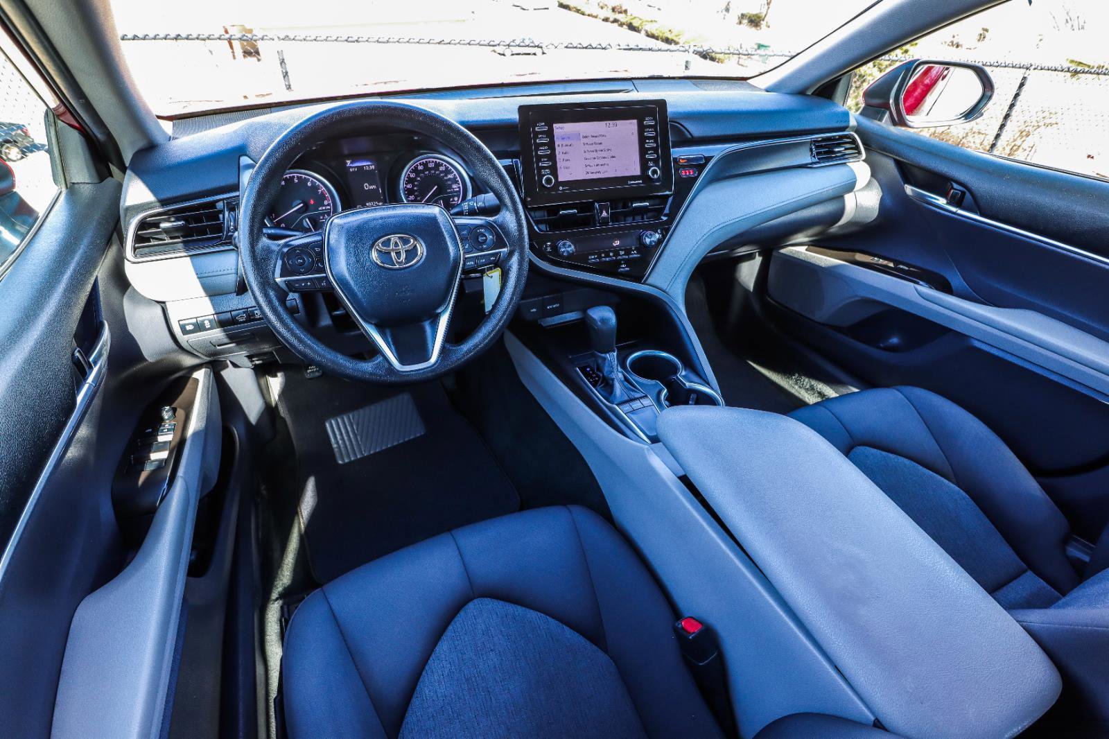 Used 2022 Toyota Camry LE FWD image 23