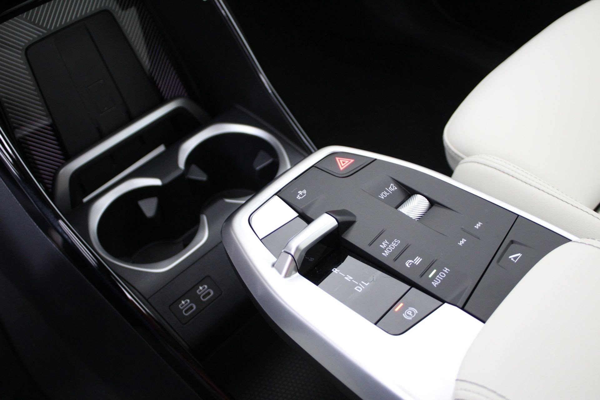 New 2026 BMW X1 xDrive28i w/ Technology Package image 25