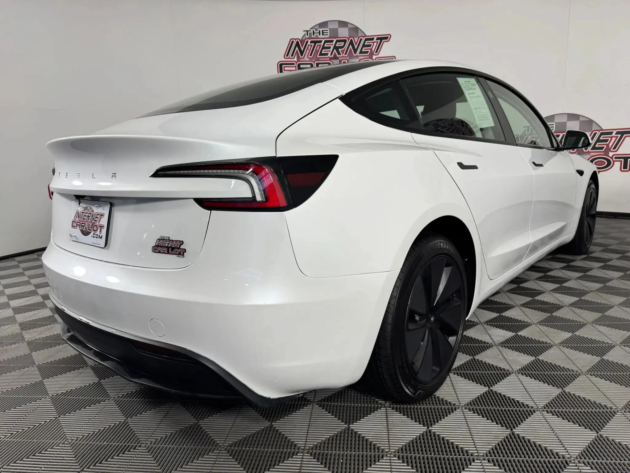 Used 2025 Tesla Model 3 Long Range RWD image 29