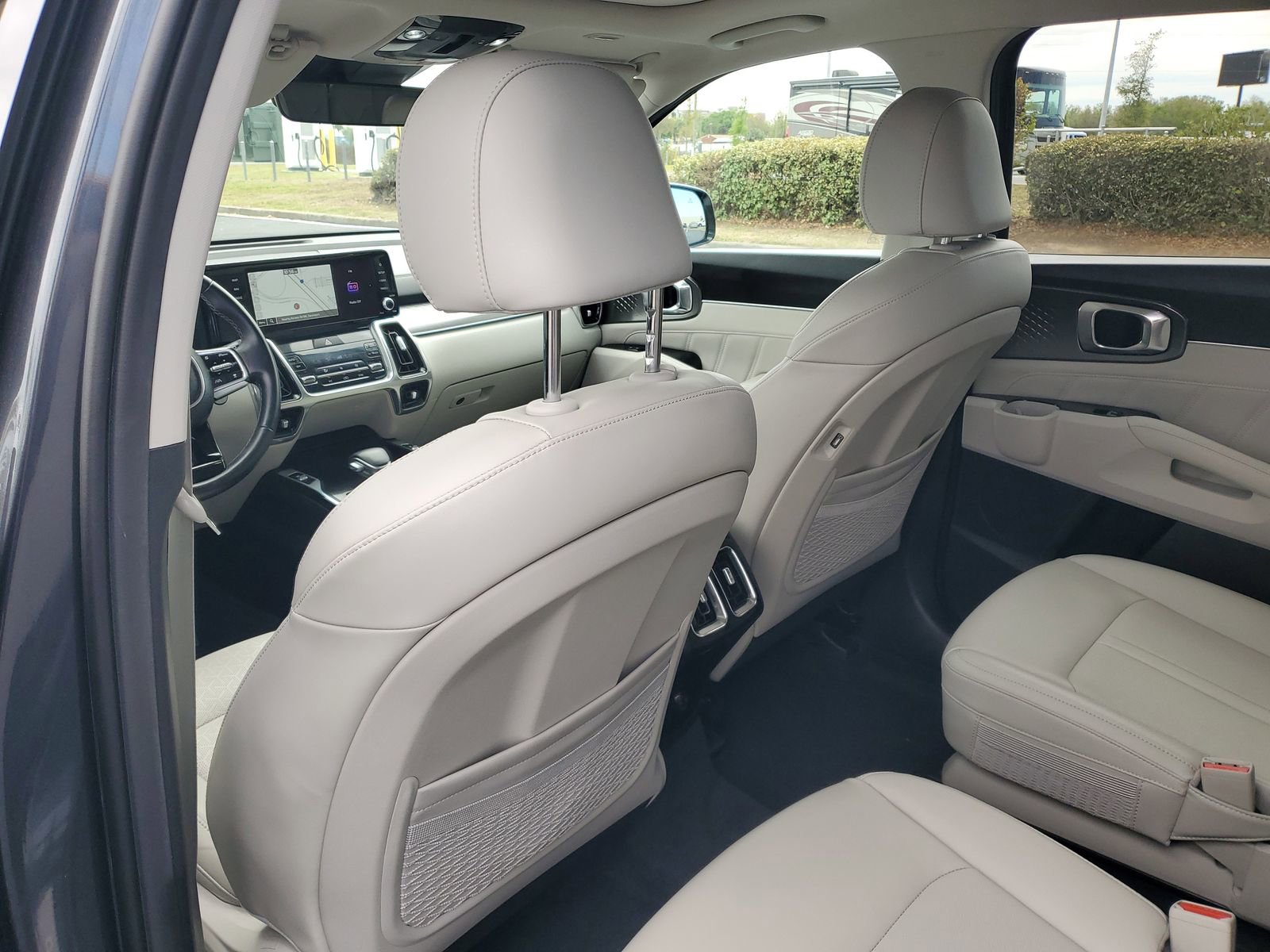 Used 2023 Kia Sorento SX image 10