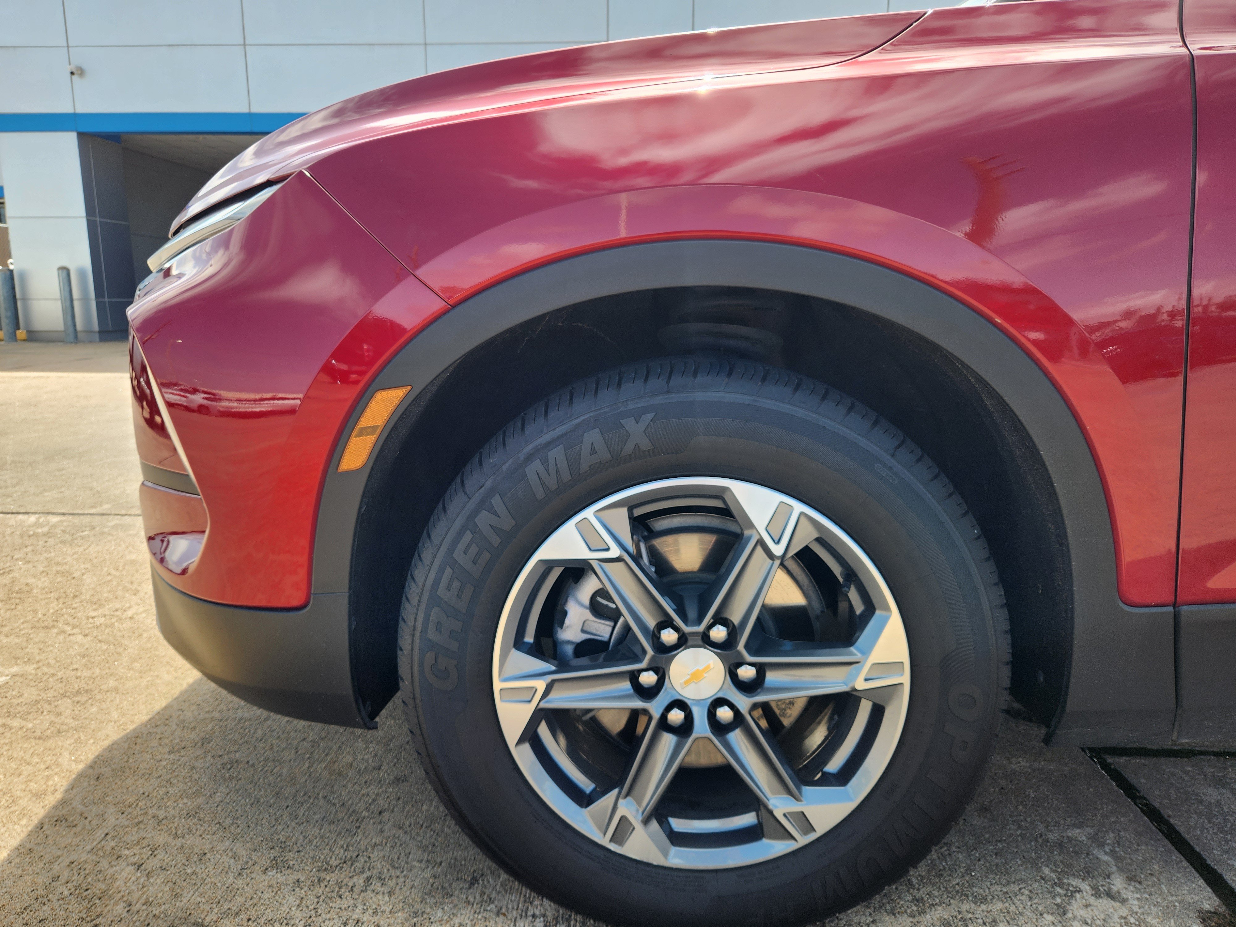Certified 2025 Chevrolet Blazer LT AWD/4WD image 9