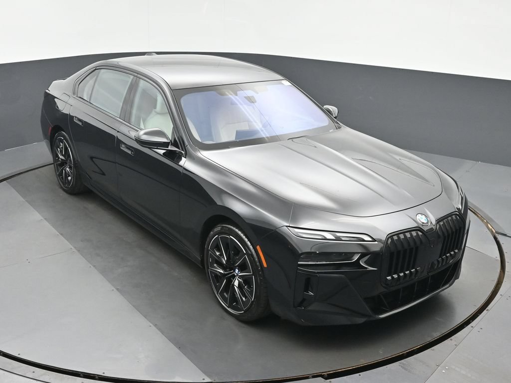 Used 2023 BMW 760i xDrive w/ Luxury Rear Seating Package AWD/4WD image 35