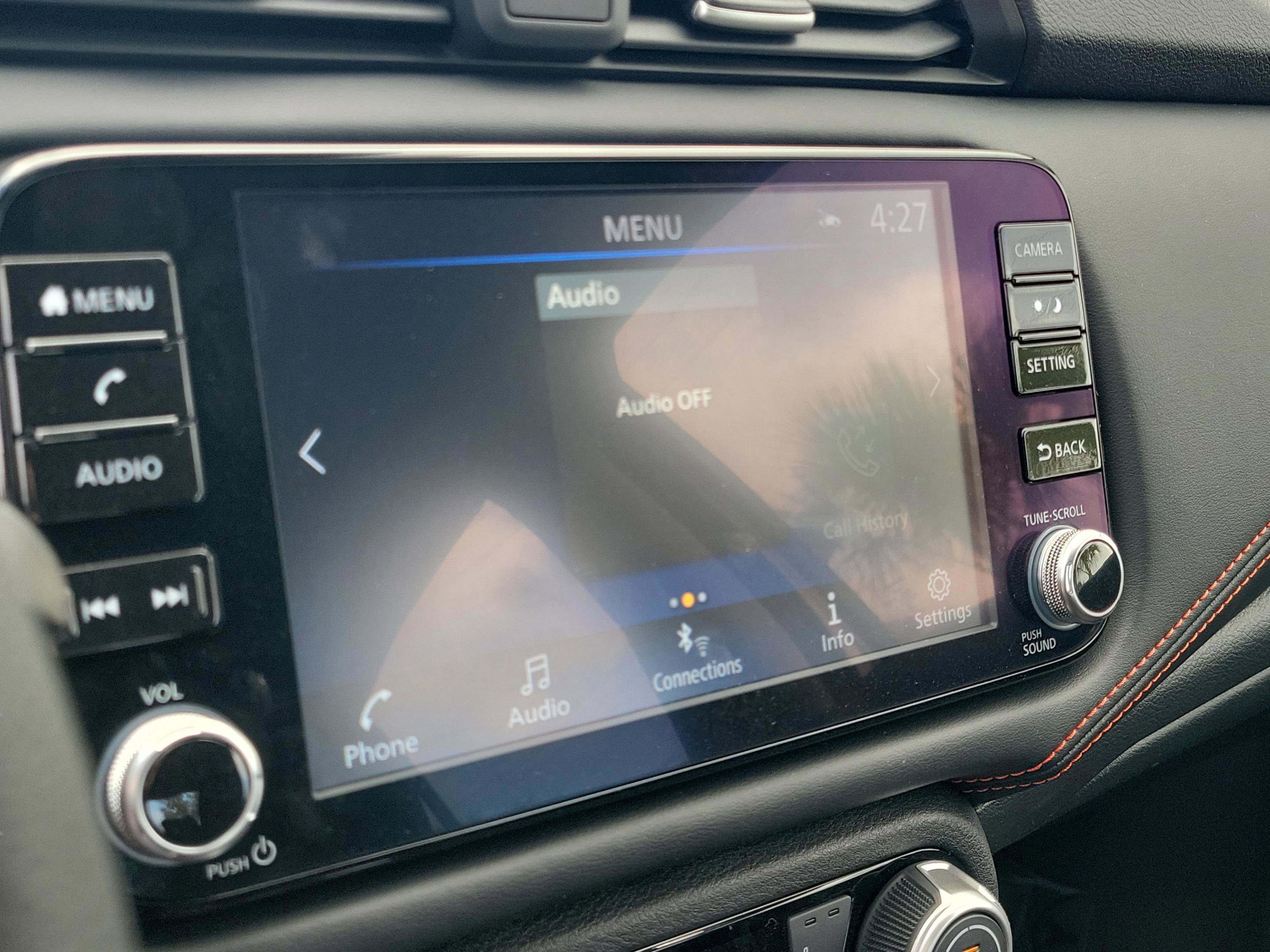 New 2025 Nissan Versa SR w/ Trunk Package FWD image 27